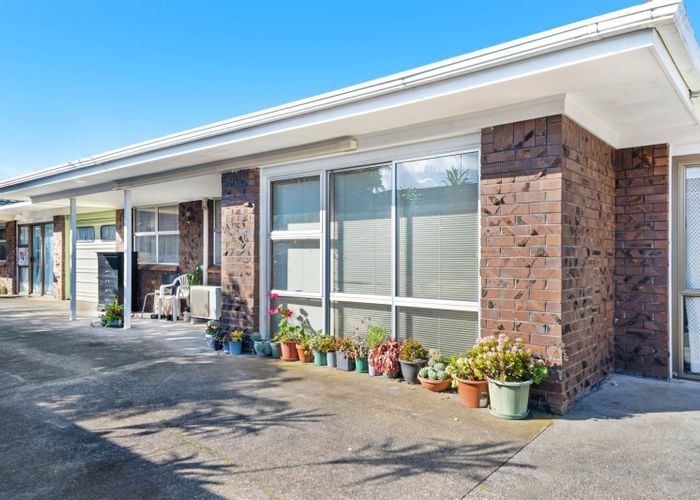  at 2/124 Carruth Road, Papatoetoe, Manukau City, Auckland