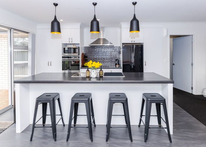  at 55 Edgeview Crescent, Fitzroy, Hamilton