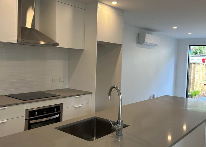  at 2/27 Main Road, Wainuiomata, Lower Hutt, Wellington