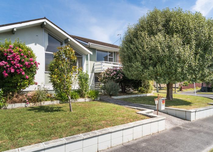  at 2 Paradise Place, Milson, Palmerston North, Manawatu / Whanganui