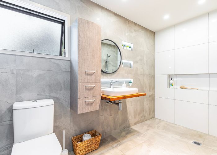  at 9 Redlands Grove, Swanson, Auckland