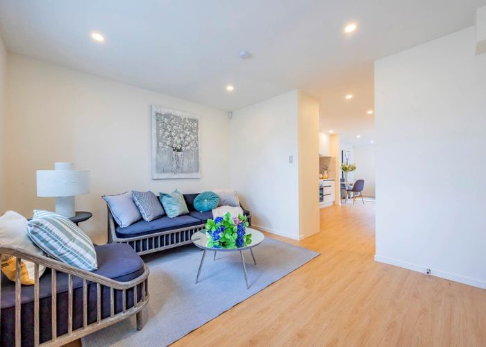  at 37E Allington Road, Massey, Waitakere City, Auckland