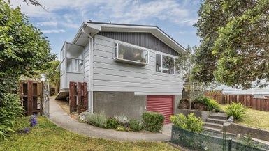  at 6 Cheyne Walk, Newlands, Wellington