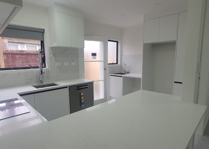  at 2/36 Mitchelson St, Greenlane, Auckland City, Auckland