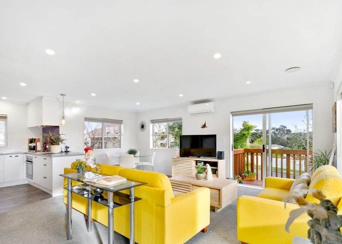  at 37 Tudor Road, Henderson, Waitakere City, Auckland