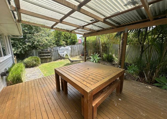  at 1/19A Park Road, Glenfield, North Shore City, Auckland
