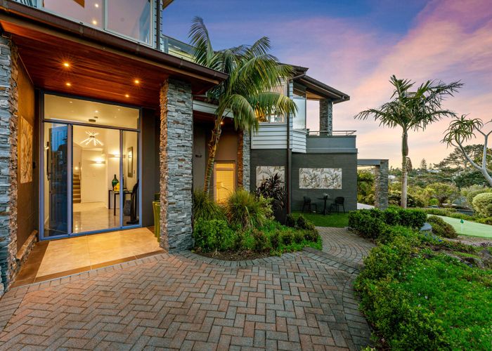  at 1 Centennial Place, Campbells Bay, North Shore City, Auckland