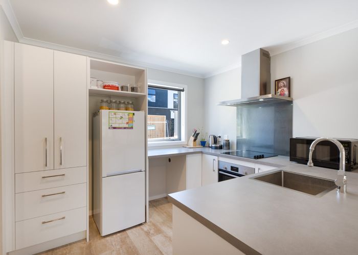  at 2/10 Marion Street, Silverstream, Upper Hutt