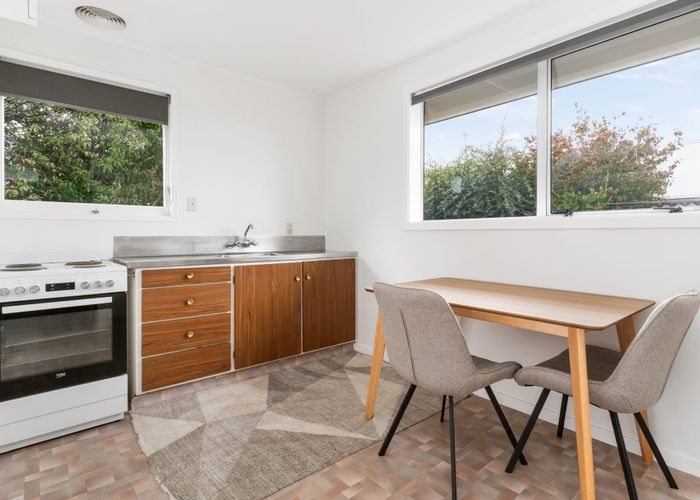  at 2/164 Avonhead Road, Avonhead, Christchurch City, Canterbury