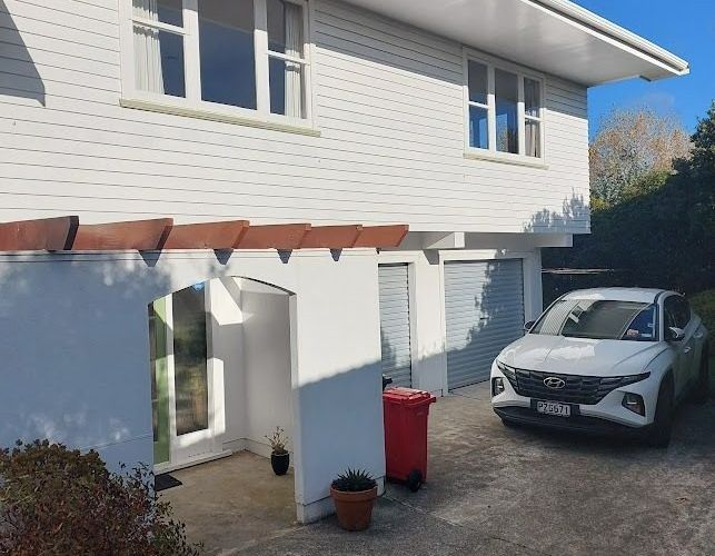  at 11 Zande Terrace, Tawa, Wellington