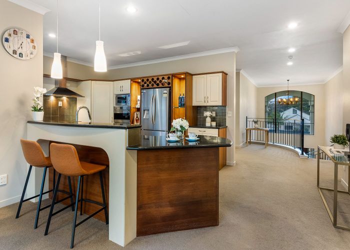  at 31 Lagoon Way, West Harbour, Auckland