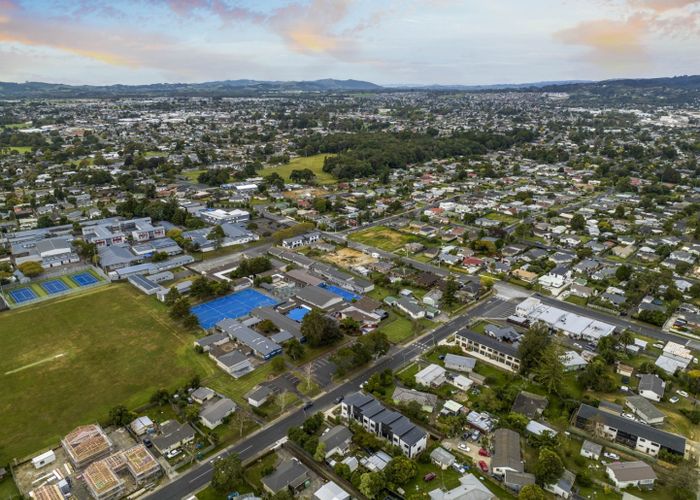  at 2/18 Jupiter Street, Papakura, Papakura, Auckland
