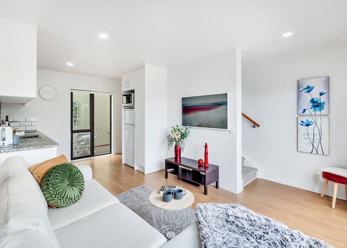  at 21/25 Rossmay Terrace, Mount Eden, Auckland 