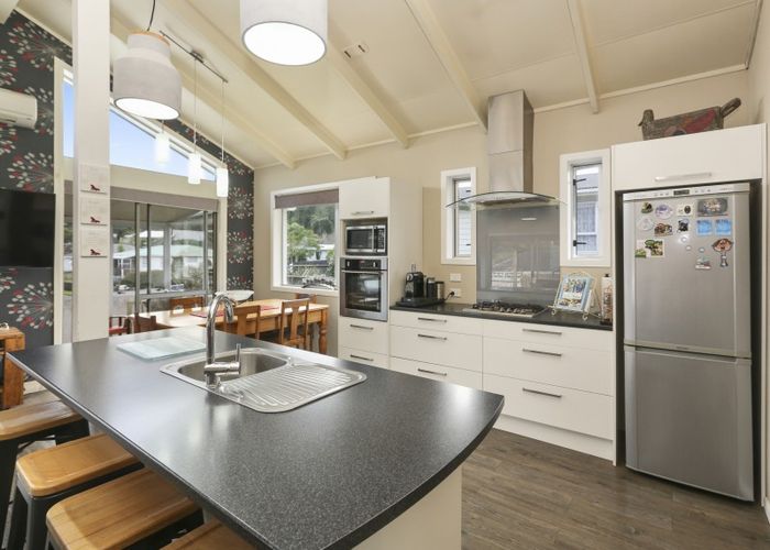  at 47 Cumberland Street, Merrilands, New Plymouth