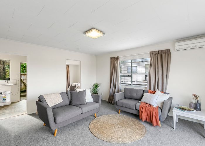  at 18A Cheltenham Terrace, Newlands, Wellington