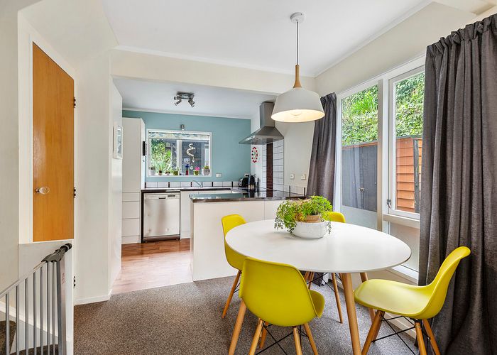  at 1/50 Darlington Road, Miramar, Wellington