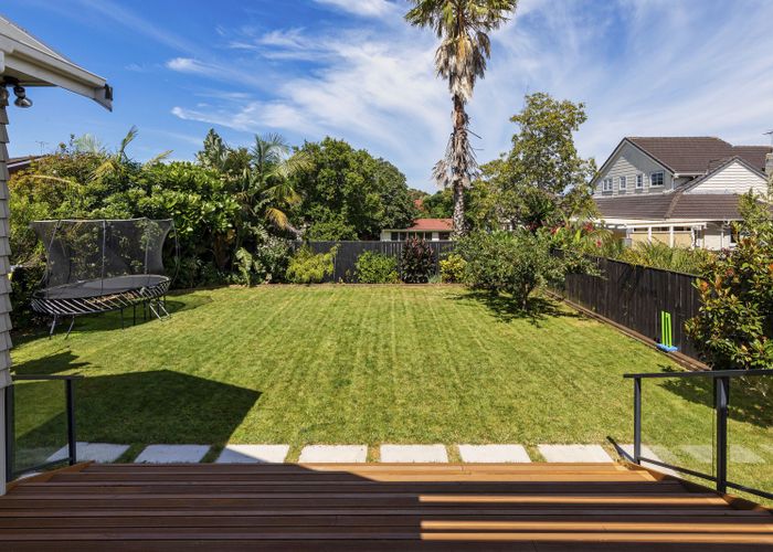  at 304 Point Chevalier Road, Point Chevalier, Auckland