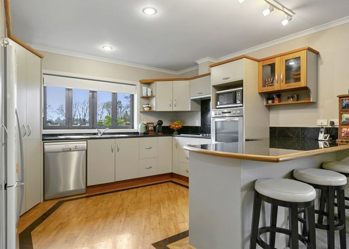  at 8 Rowling Place, Leamington, Cambridge