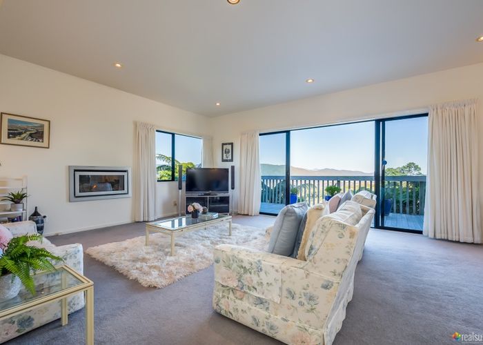  at 6 Avonlea Grove, Belmont, Lower Hutt