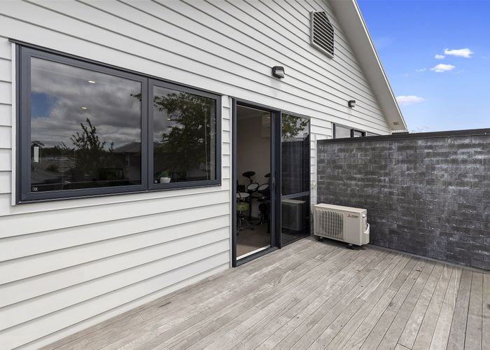  at 8/16 Jones Crescent, Melville, Hamilton