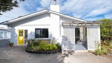  at 2 O'Connell Road, Bay View, Napier