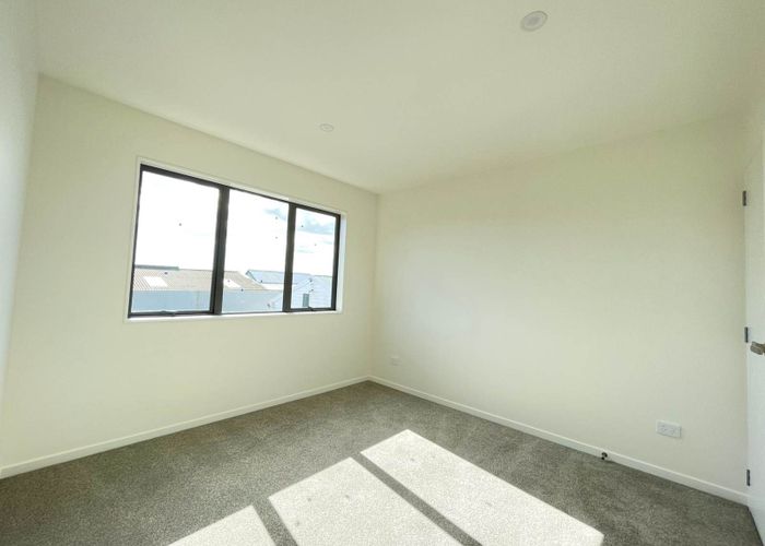  at 6/28 Netherlands Avenue, Kelston, Waitakere City, Auckland