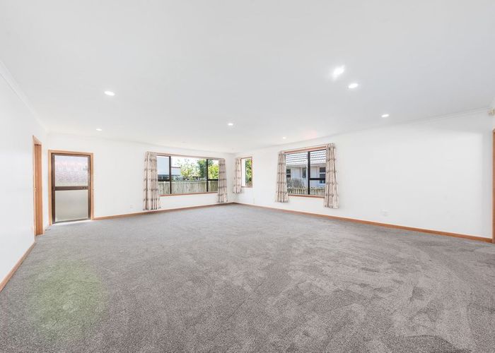  at 122 Yaldhurst Road, Sockburn, Christchurch City, Canterbury