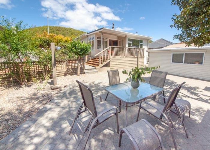  at 271 Middleton Road, Glenside, Wellington