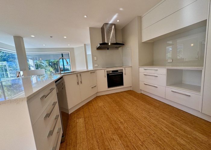  at 2 View Road, Campbells Bay, North Shore City, Auckland
