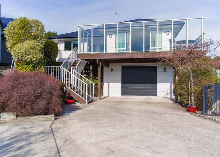  at 19 The Brae, Mount Pleasant, Christchurch