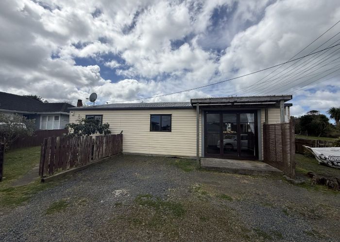  at 3 B Titoki Street, Te Atatu Peninsula, Waitakere City, Auckland