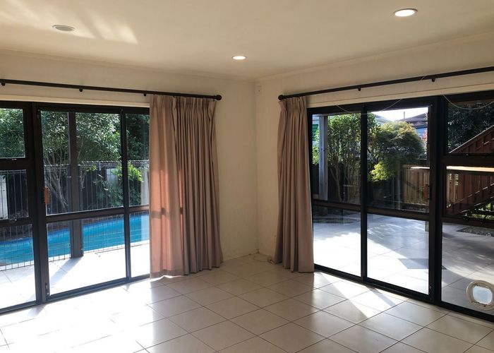  at 58 Jandell Crescent, Bucklands Beach, Manukau City, Auckland