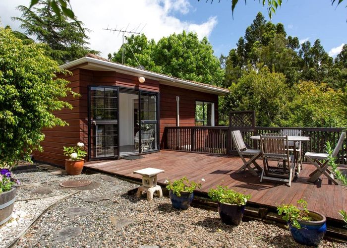  at 12 Portsea Place, Chatswood, Auckland