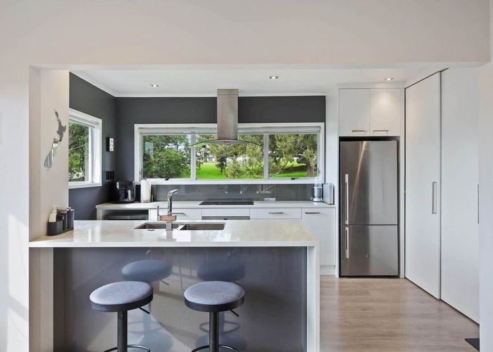  at 34 Sunnyhill Crescent, Sunnyhills, Auckland