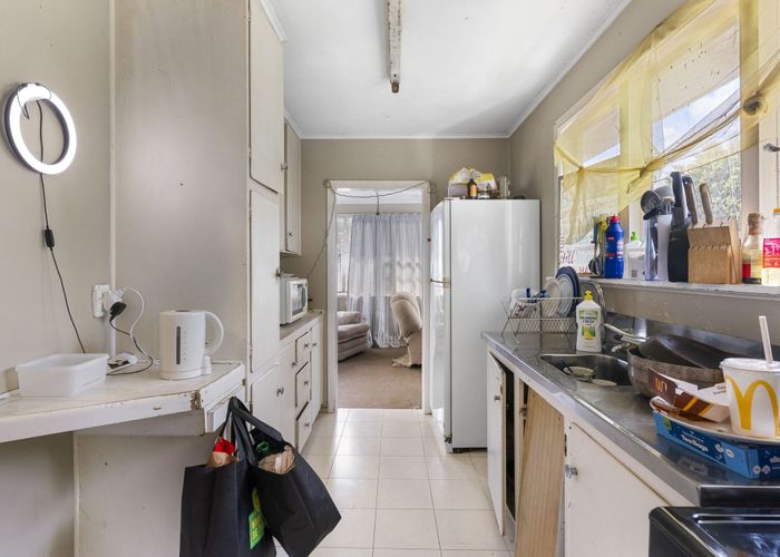  at 13 La Trobe Street, Pakuranga Heights, Manukau City, Auckland