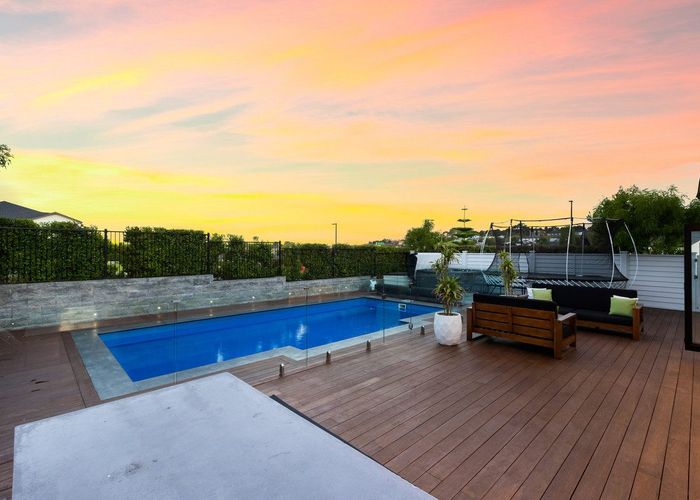  at 31 Vue Terrace, Silverdale, Silverdale