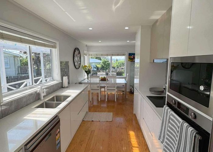  at 17 Valencia Place, Manurewa, Auckland