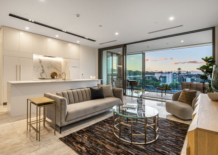  at 402/10 St Marks Road, Remuera, Auckland