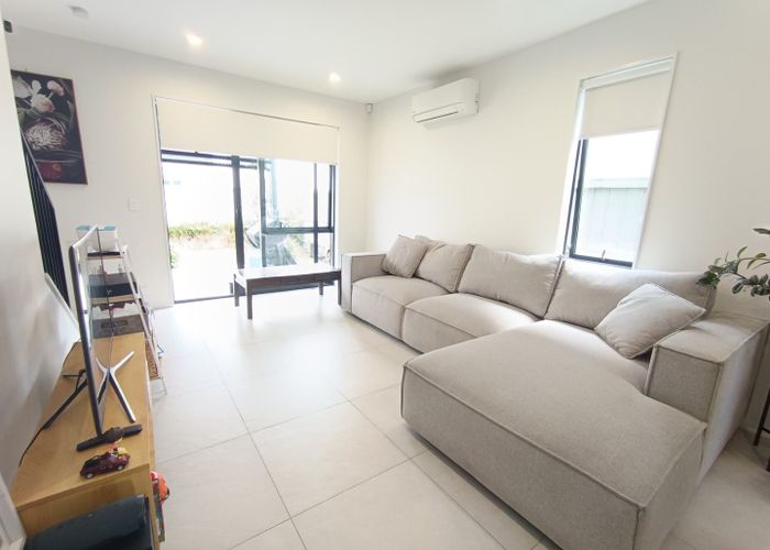  at 11 Nuku Place, Manurewa, Manukau City, Auckland