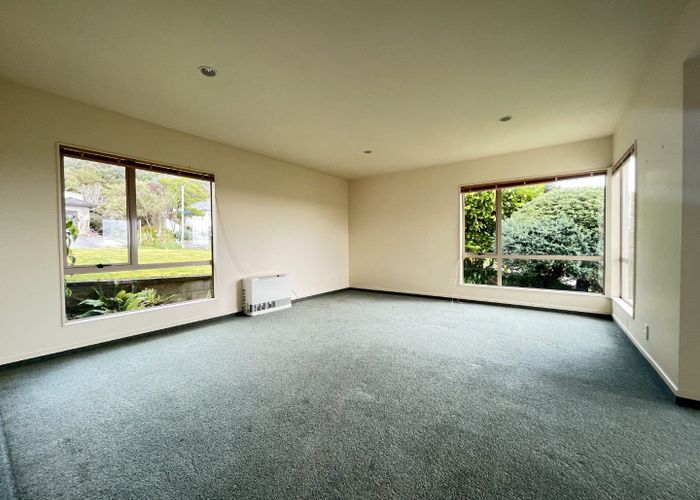  at 2 Glengavel Grove, Papakowhai, Porirua