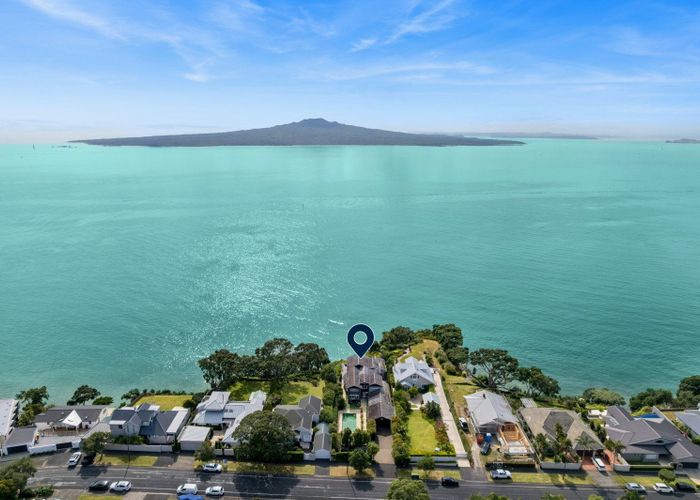  at 20 Hamana Street, Narrow Neck, Devonport, North Shore City, Auckland