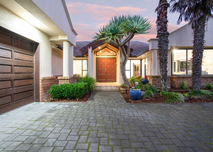  at 18 Yarlside Place, Northpark, Manukau City, Auckland