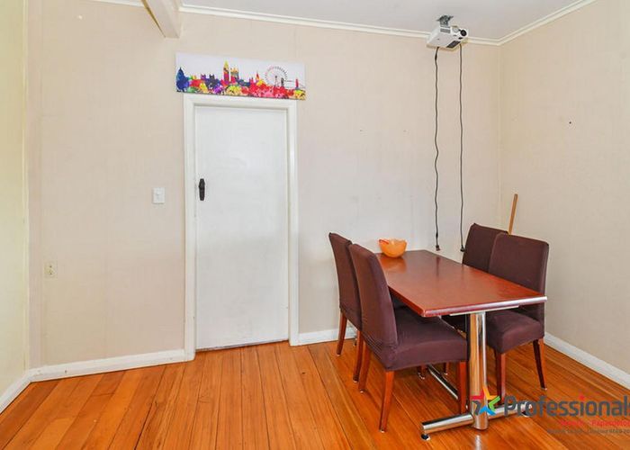  at 36 Peverill Crescent, Papatoetoe, Auckland