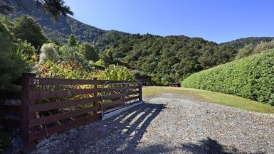  at 22 Worlds End Road, TENNYSON INLET