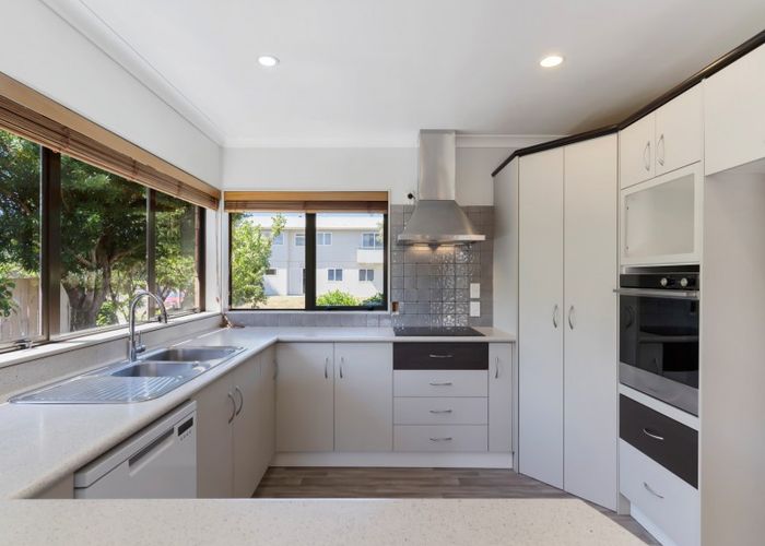  at 24 Golden Courie Close, Papamoa Beach, Papamoa