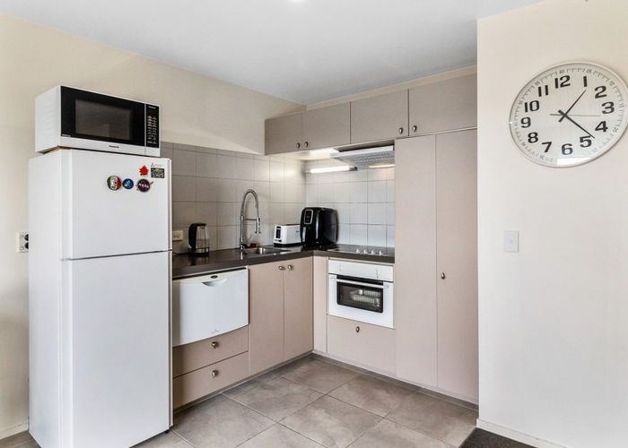  at 3D/3 Keystone Avenue, Mount Roskill, Auckland City, Auckland