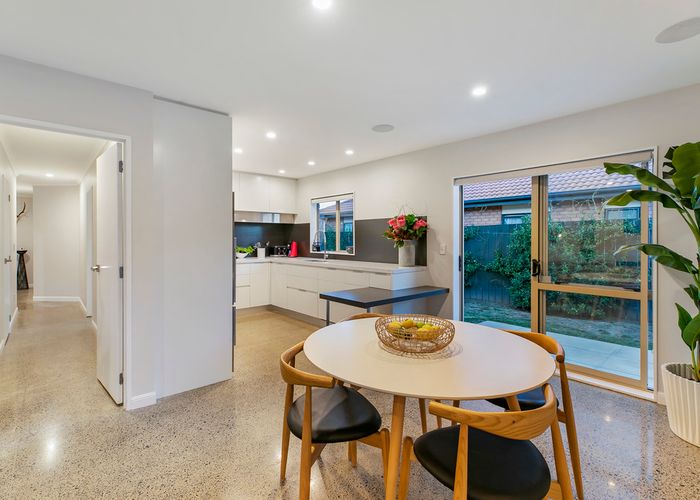  at 137 Mountain Road, Mangere Bridge, Auckland
