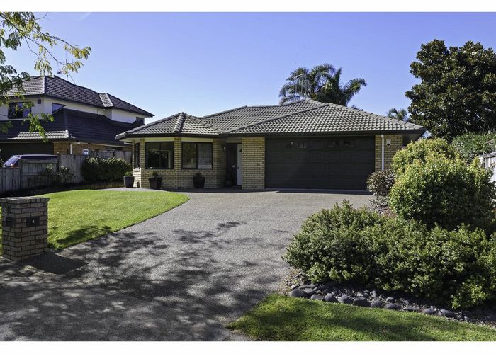  at 4 Ballantrae Place, Huntington, Hamilton