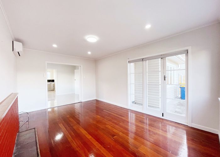  at 22 Rathgar Road, Henderson, Auckland