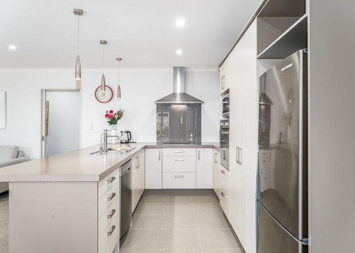  at 19 Tongariro Drive, Aotea, Porirua, Wellington
